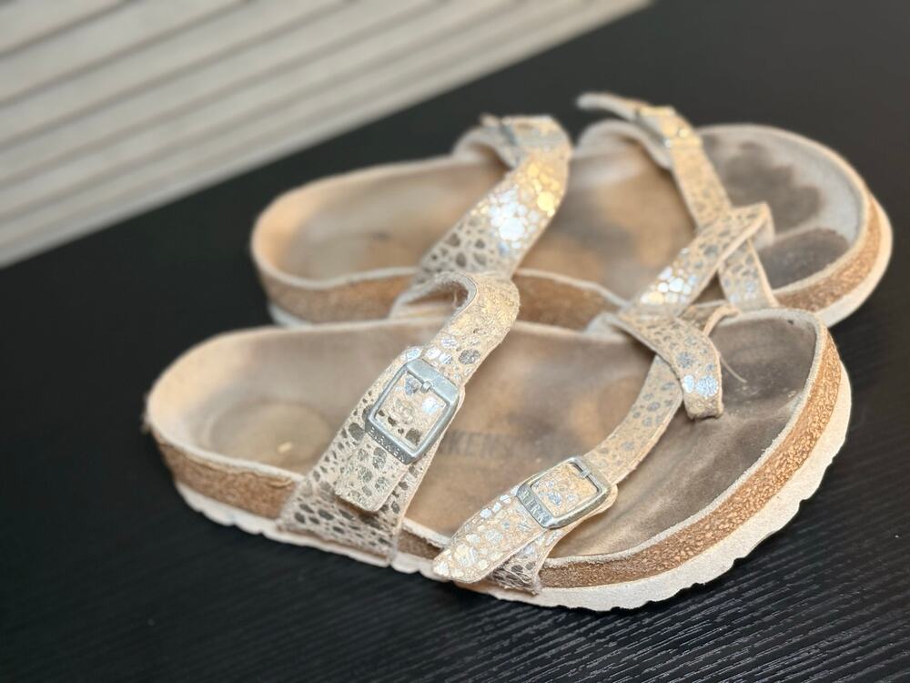 Birkenstock Mayari Metallic Pebbled Sandals Gold Women’s EU 35 US 4-4.5